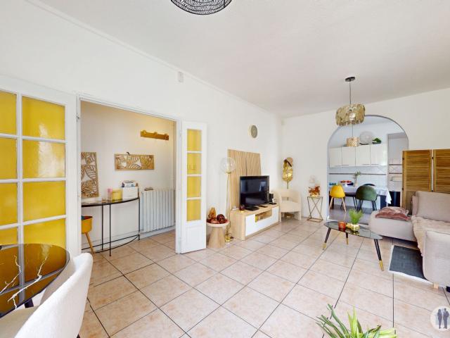 MAISON de 165m2 avec T2 indépendant VALMY