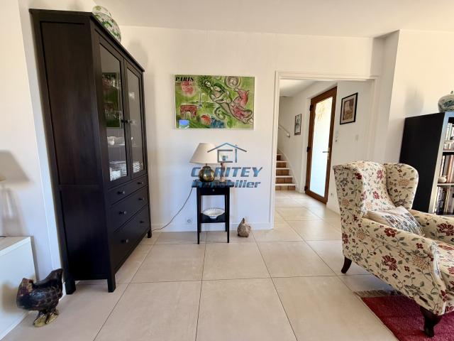 MAISON de 160 m2 7 pièces 947 m2 de terrain
