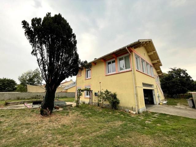 Maison de 16 pièces de luxe en vente à Paimboeuf, France