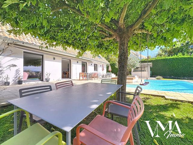 Maison de 175m2 avec piscine. Lissieu Bois Dieu