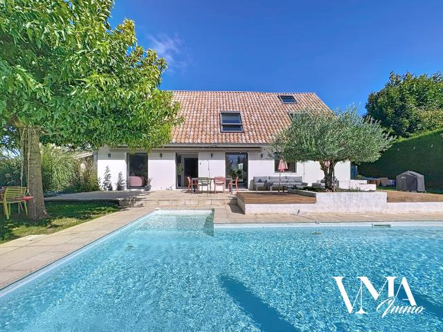 Maison de 175m2 avec piscine. Lissieu Bois Dieu