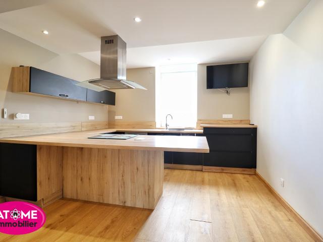 Maison de 177m2 dont 146m2 habitables sur 12.90 ares à MALAVILLERS