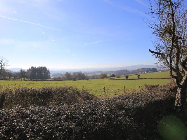 Maison de 172 m² de plain pied à vendre avec vue dégagée 172m² Brion