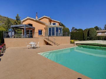 Maison de 186m2 sur 1530m2, vue exceptionnelle, calme absolu, grande piscine