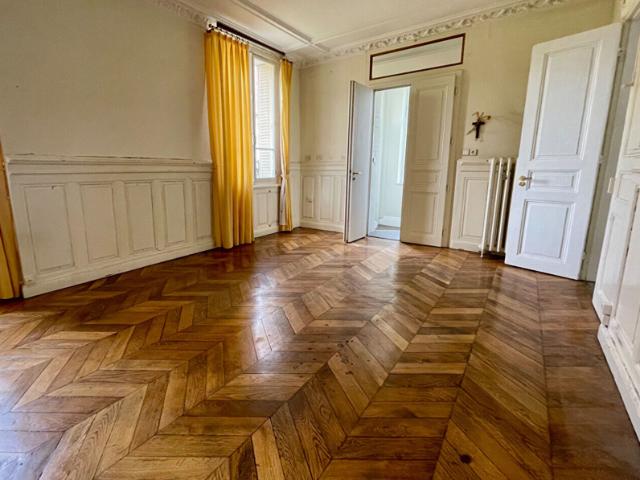 Maison de 1903 sur plusieurs étages à Sarre Union entourée