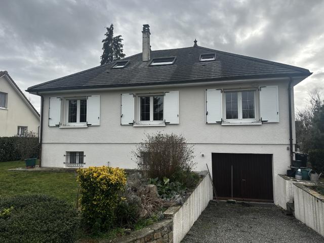 Maison de 190 m2 Gare à pied, jardin d’exception et volumes rares à Saint Sébastien