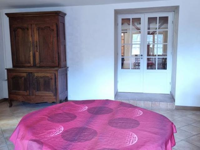 Maison de 207m2 à louer sur Villevêque