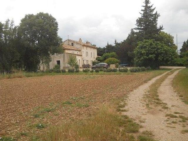 Maison de 200m2 à louer sur Sarrians