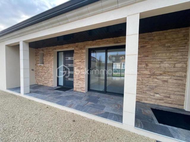 Maison de 2025 de 104m² avec jardin et garage