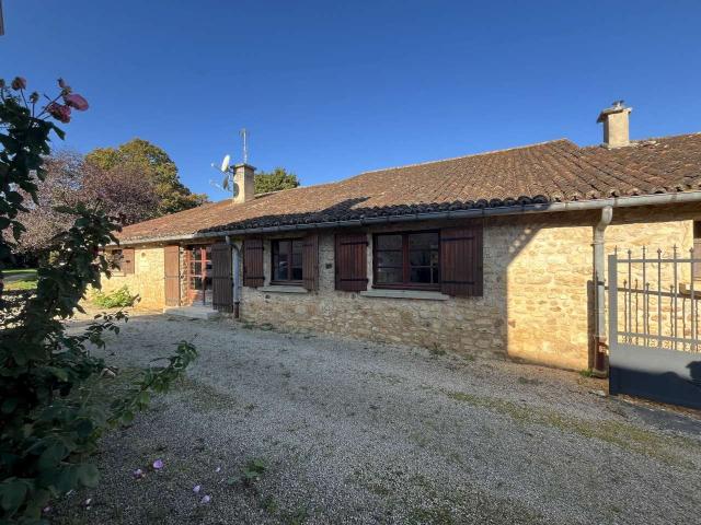 Maison de 229 m² Habitables 229m² La Ferrière Airoux
