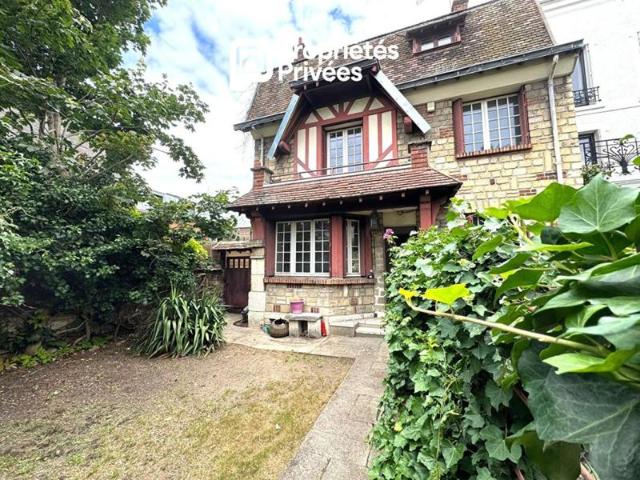 Maison de 235 m² 5 chambres Souvenir Français