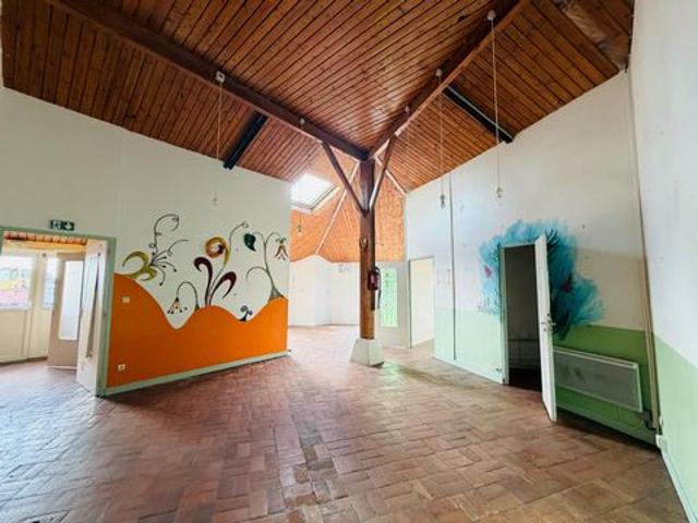 maison de 240 M2 de plain pied idéal pour créer un loft