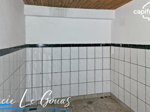 Maison de 250m² à rénover à Grand Failly, avec jardin, grange et garage