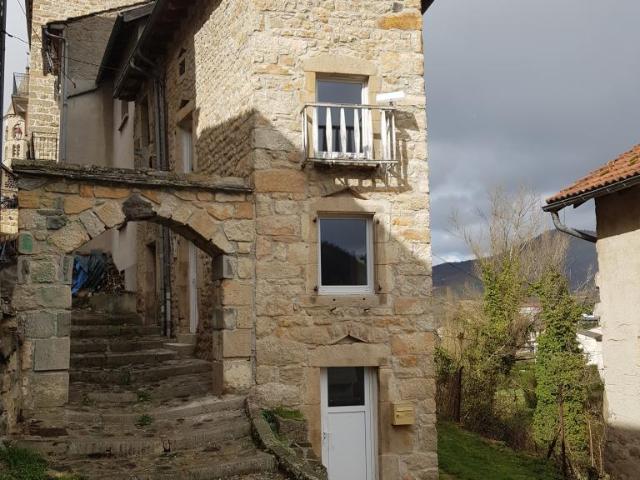 Maison de 25m2 à louer sur Saint Julien Chapteuil