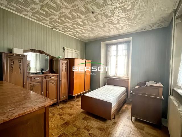 Maison de 287 m2 avec gros potentiel / idéal investisseur