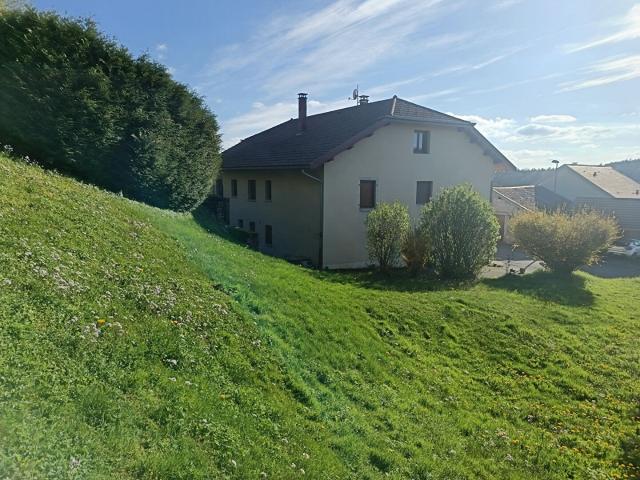 Maison de 2 appartements réunis en un seul bien !