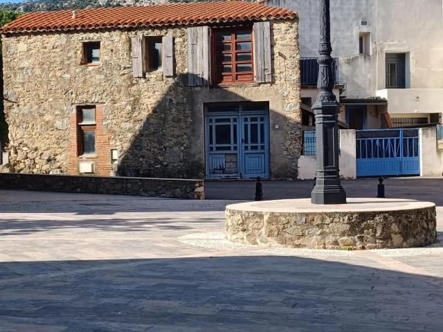 Maison de 2 chambres à rénover pour la vente à Saint Arnac, France