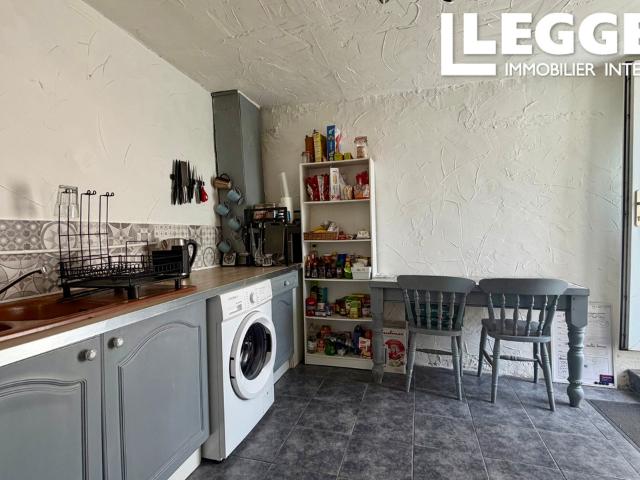SOUS OFFRE Maison de 2 chambres avec un gîte d'une chambre, située entre Rochechouart et Saint Junien