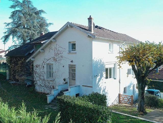 Maison de luxe de 14 pièces en vente à Vindry sur Turdine, Auvergne Rhône Alpes