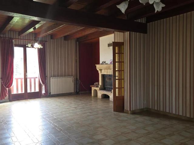 Maison 7 chambres avec grand jardin à Marquay