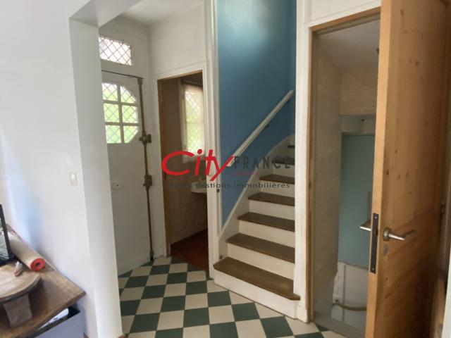 Maison de 7 pièces à proximité du centre ville de Villennes sur Seine 78670
