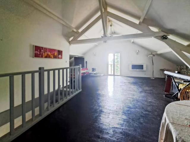 Maison de 8 pièces de 189 m² à Saint Saturnin