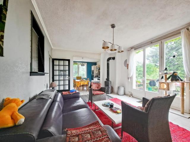 Maison de 8 pièces de 189 m² à Saint Saturnin