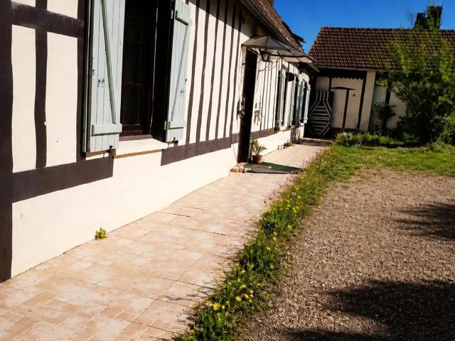 Longère de 160 m² + 30 m2 de gite à Verneuil d'Avre et d'Iton