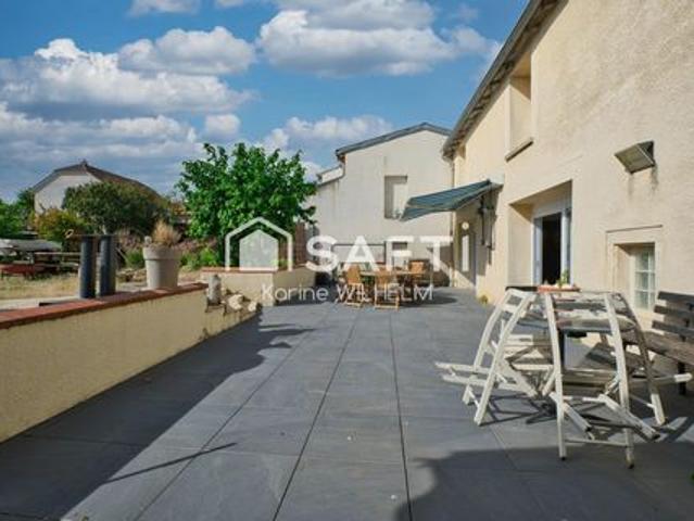 Maison de 7 pièces de 245 m² située à Ochey