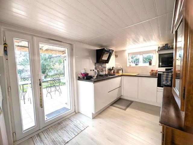 Maison de 7 pièces de luxe en vente à Meyzieu, Auvergne Rhône Alpes