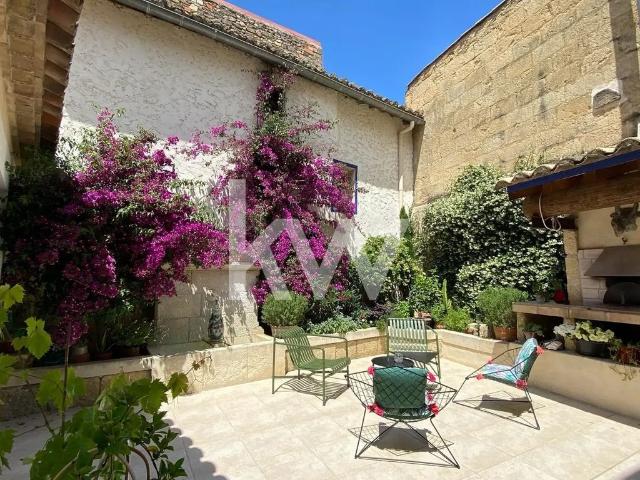 Maison de 7 pièces de luxe en vente à Beauvoisin, France