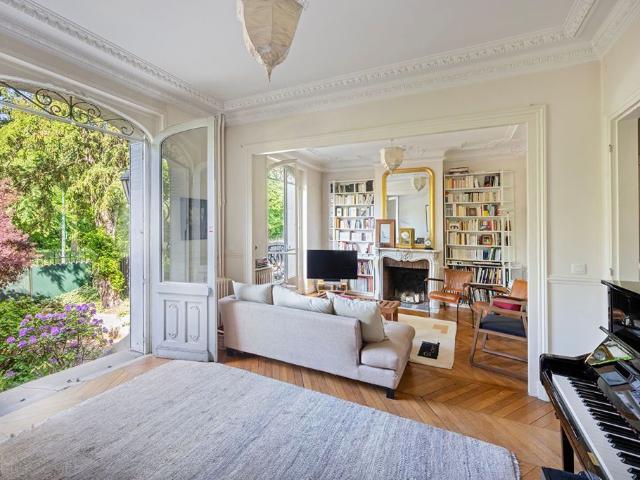 Maison de luxe de 7 pièces en vente à Charenton le Pont, France