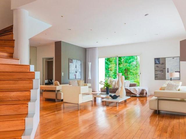 Maison de 7 pièces de luxe en vente à Écully, France