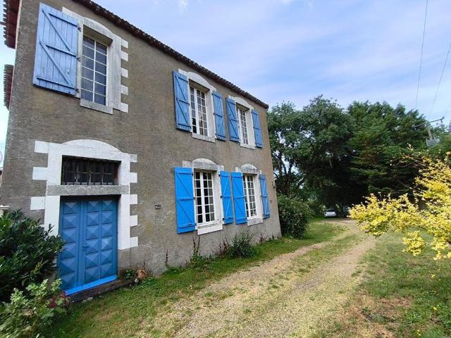 Maison de 7 pièces de luxe en vente à La Chapelle Basse Mer, France