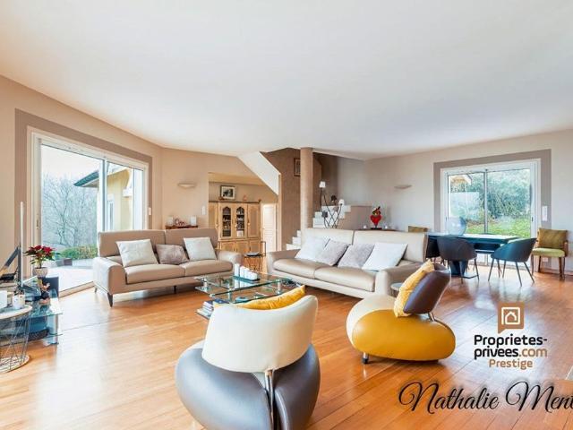 Maison de 7 pièces de luxe en vente à Saint Didier au Mont d'Or, France