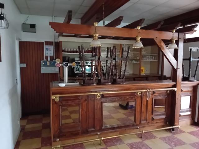Maison de 400m2 à louer sur Bourg et Comin
