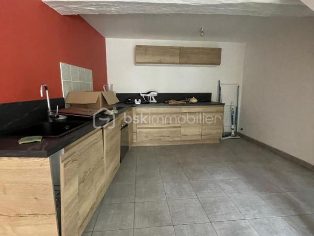 Maison de 49,93 m² à Les Ponts De Ce
