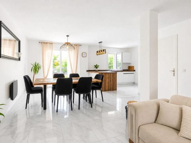 Maison de 4 pièces de 135 m² à Magny les Hameaux