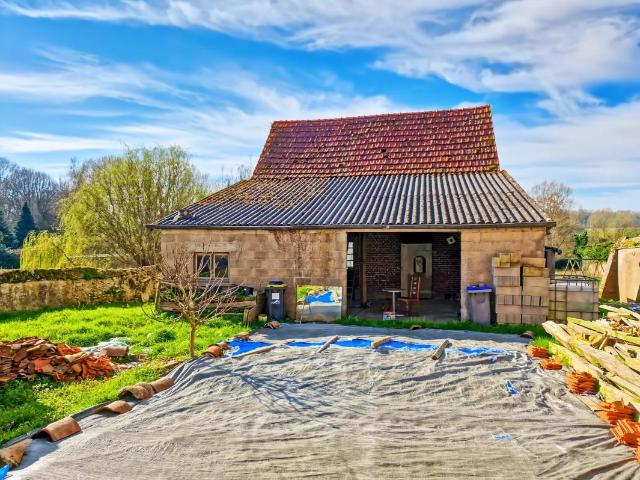 Maison avec potentiel à Ponchon