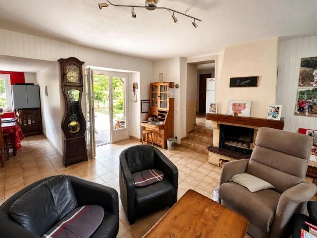 Maison de 4 pièces de 92 m² à Lamothe Fénelon