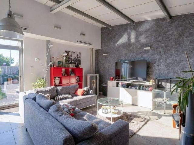 Maison de 4 pièces de luxe en vente à Bron, France