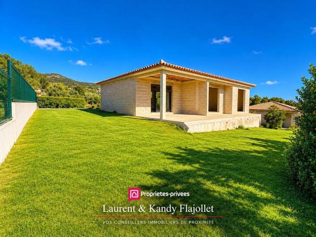 Maison de 4 pièces de luxe en vente à Sainte Lucie de Porto Vecchio, France