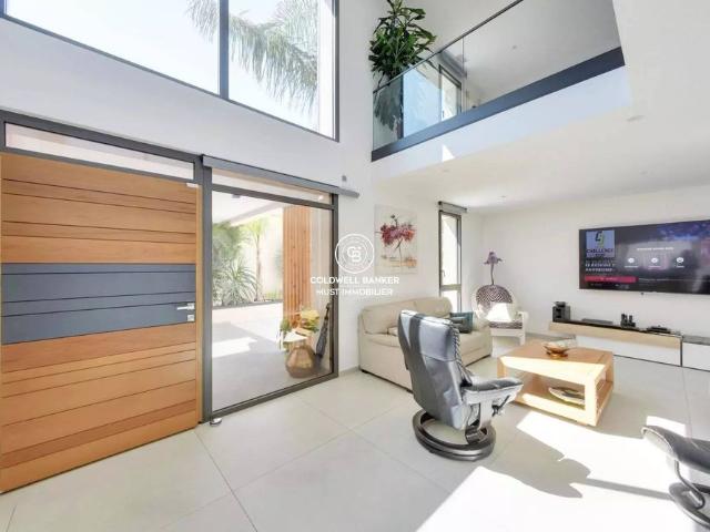 Maison de 5 chambres de luxe en vente à Perpignan, France