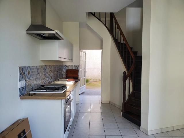 Maison de 5 chbres à louer entre Thouars et Loudun