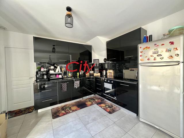 Maison de 5 pièces à louer a proximité du centre vill d'Orgeval 78630