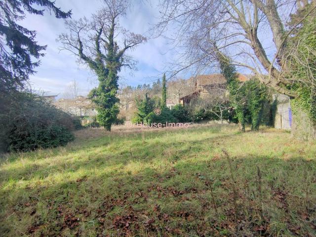 Maison de 5 Pièces avec terrain de 1970 m² à Charmes sur l'Herbasse