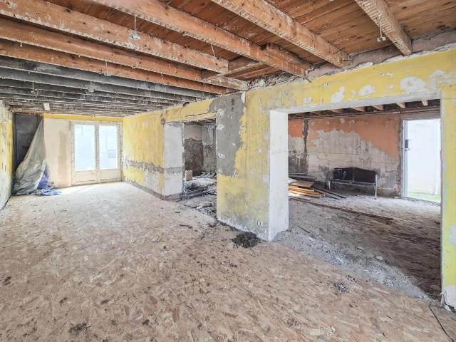 Maison 5 pièces à rénover à Érôme