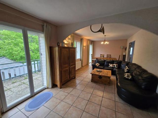 Maison 5 pièces avec jardin à Besse et Saint Anastaise