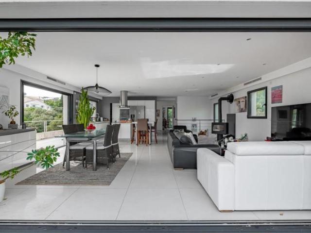 Villa 5 pièces avec piscine, 150 m², St Aygulf