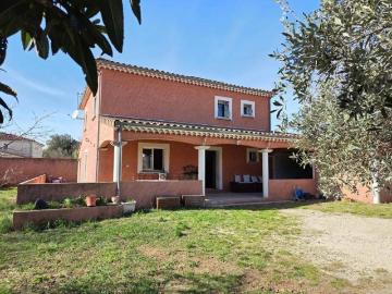 Maison lumineuse de 153 m² avec jardin à Montélimar